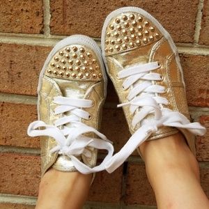 Steve Madden gold metallic platform sneakers